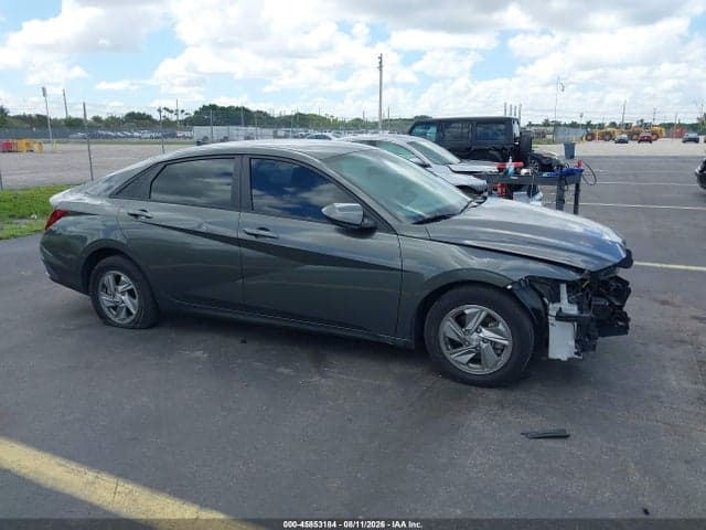 2024 HYUNDAI ELANTRA SE 13