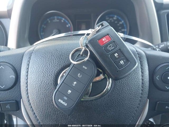 2018 TOYOTA RAV4 XLE 11