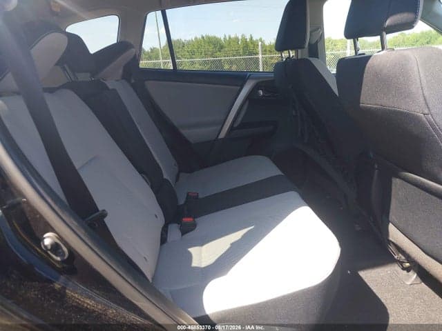 2018 TOYOTA RAV4 XLE 8