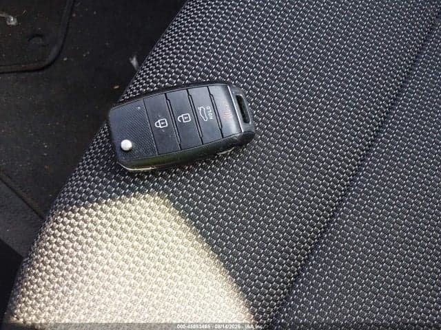 2017 KIA FORTE LX 11