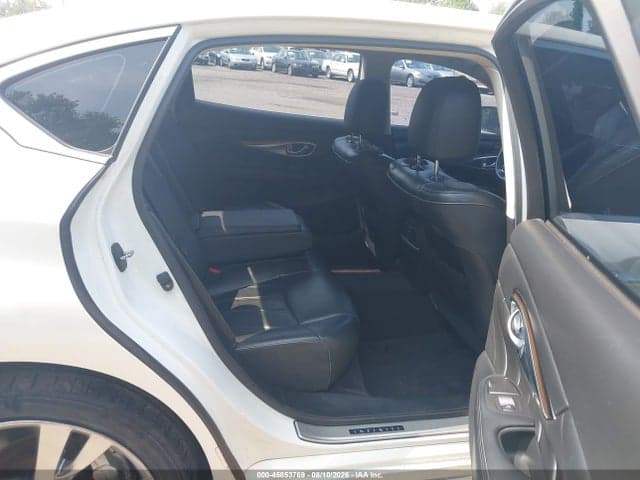 2017 INFINITI Q70L 3.7X 8