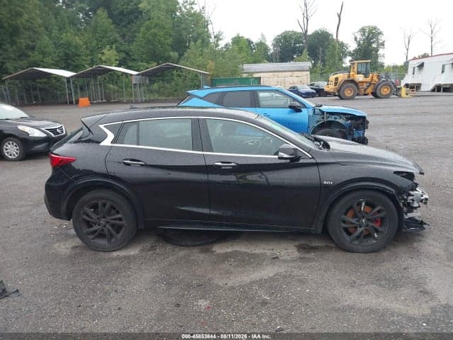 2018 INFINITI QX30 13
