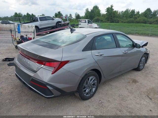 2024 HYUNDAI ELANTRA SEL 4