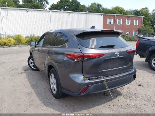 2022 TOYOTA HIGHLANDER LE 3