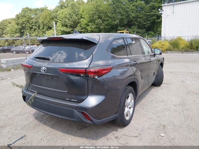 2022 TOYOTA HIGHLANDER LE 4