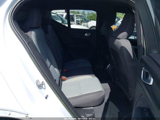 2024 VOLVO XC40 B5 CORE BRIGHT THEME 8