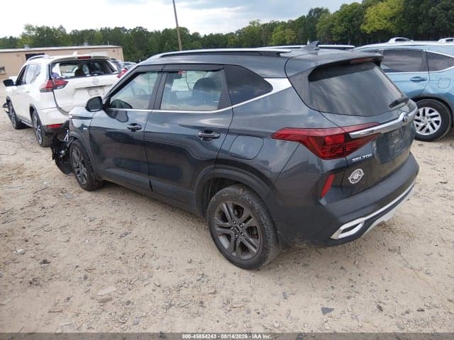 2021 KIA SELTOS S 3