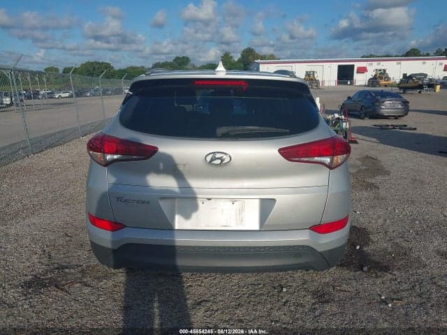 2017 HYUNDAI TUCSON SE PLUS 16