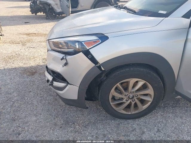 2017 HYUNDAI TUCSON SE PLUS 6