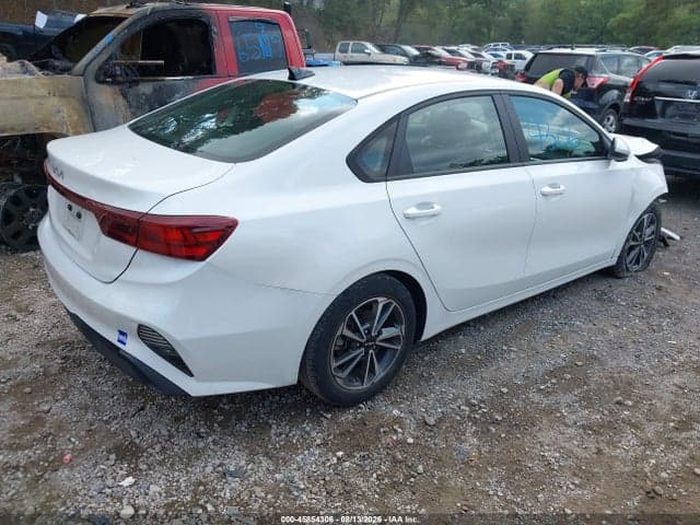 2023 KIA FORTE LXS 4