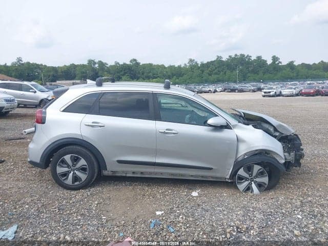 2017 KIA NIRO EX 14