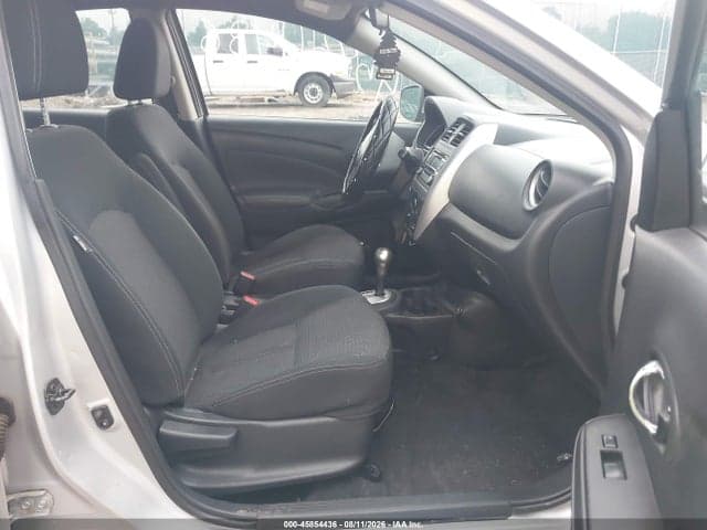 2017 NISSAN VERSA 1.6 SV 5