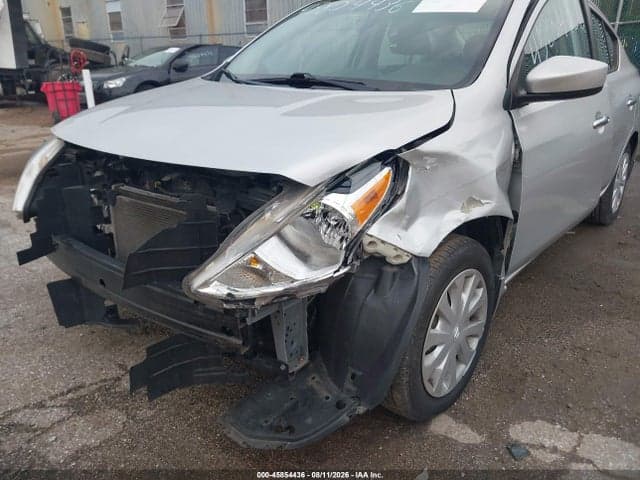 2017 NISSAN VERSA 1.6 SV 6