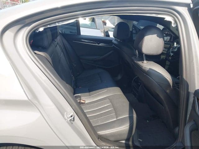 2021 BMW 530 XI 8