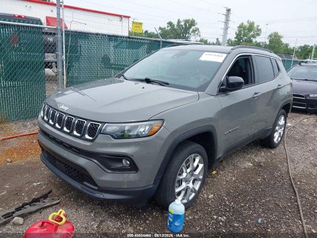 2023 JEEP COMPASS LATITUDE LUX FWD 2