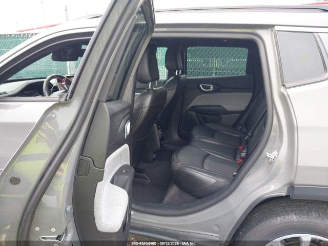 2023 JEEP COMPASS LATITUDE LUX FWD 8