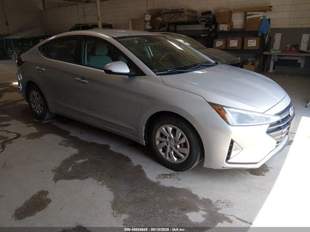 2019 HYUNDAI ELANTRA SE 1