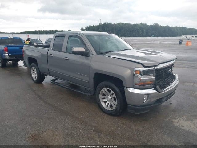 2017 CHEVROLET SILVERADO 1500 LT 1