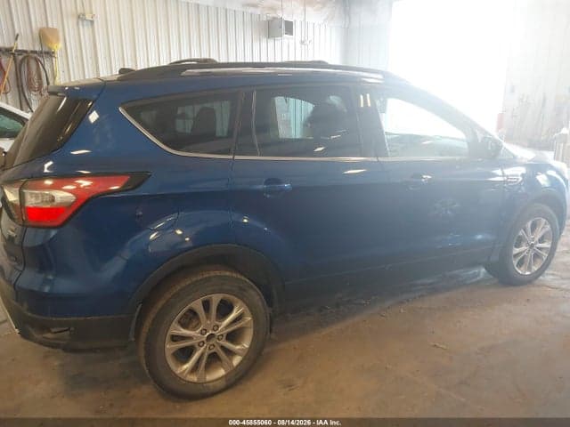 2017 FORD ESCAPE SE 4