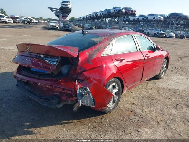 2024 HYUNDAI ELANTRA SE 4