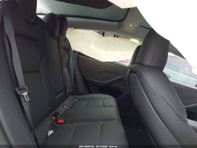 2026 TESLA MODEL 3 8