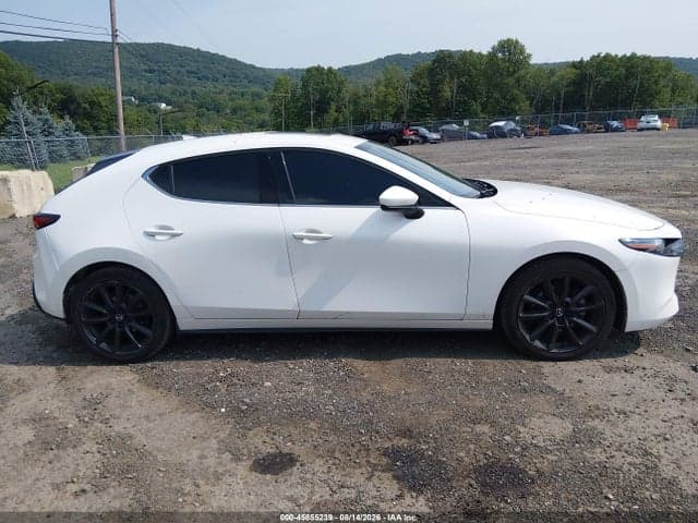 2022 MAZDA MAZDA3 PREMIUM 13