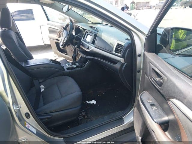 2017 TOYOTA HIGHLANDER LE 5