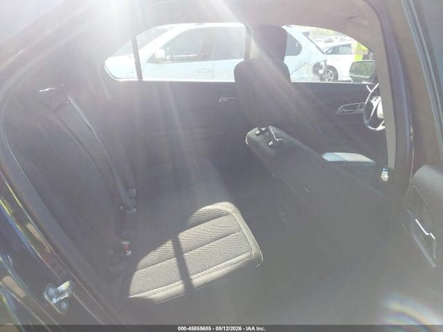 2017 CHEVROLET EQUINOX LS 8