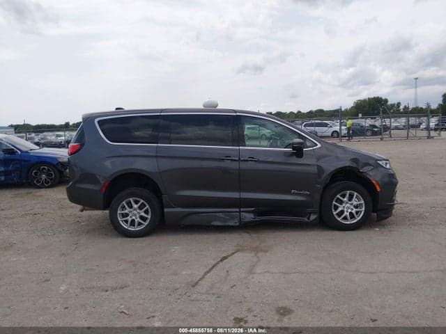 2023 CHRYSLER PACIFICA TOURING L 13