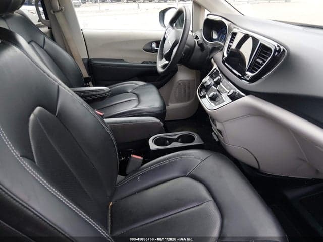 2023 CHRYSLER PACIFICA TOURING L 5