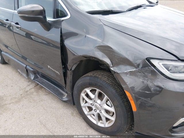 2023 CHRYSLER PACIFICA TOURING L 6