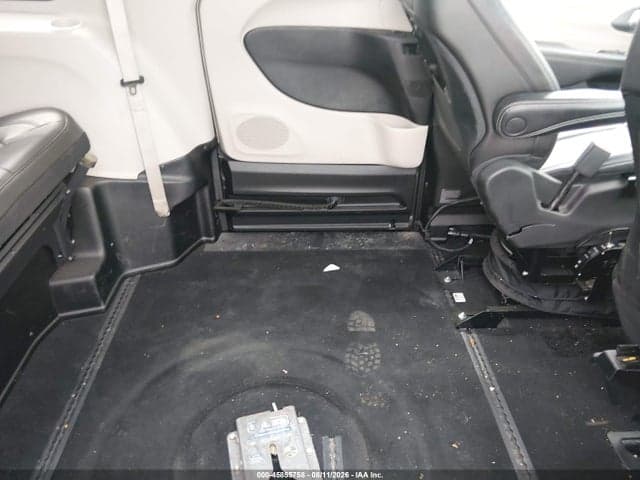 2023 CHRYSLER PACIFICA TOURING L 8
