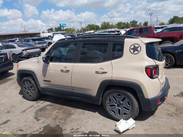 2017 JEEP RENEGADE DESERTHAWK 14