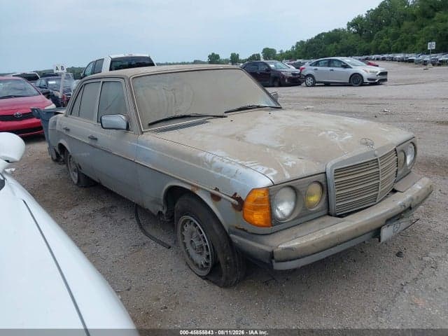 1981 MERCEDES-BENZ 300 D 1