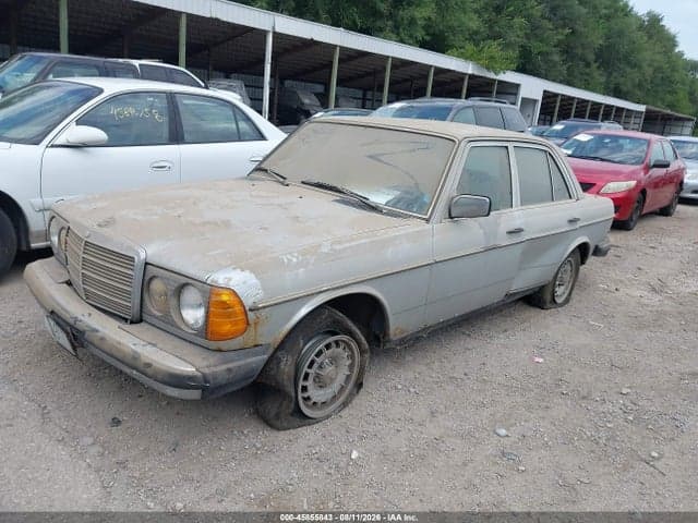 1981 MERCEDES-BENZ 300 D 2