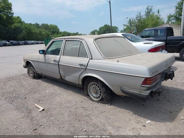 1981 MERCEDES-BENZ 300 D 3