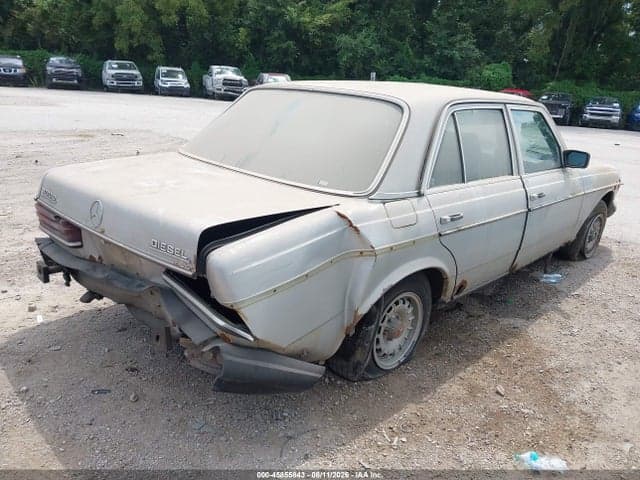 1981 MERCEDES-BENZ 300 D 4