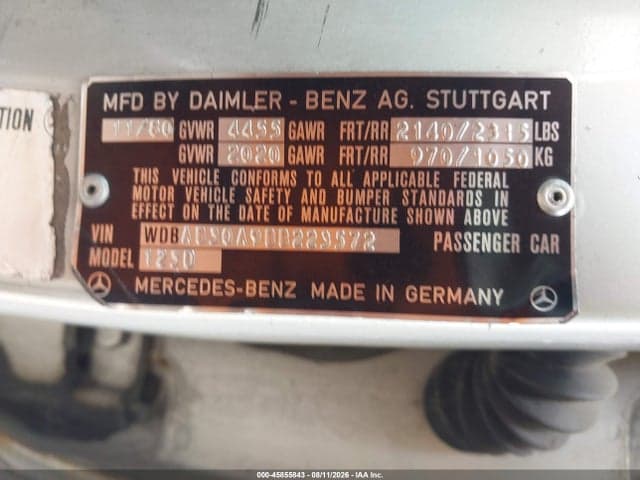 1981 MERCEDES-BENZ 300 D 9