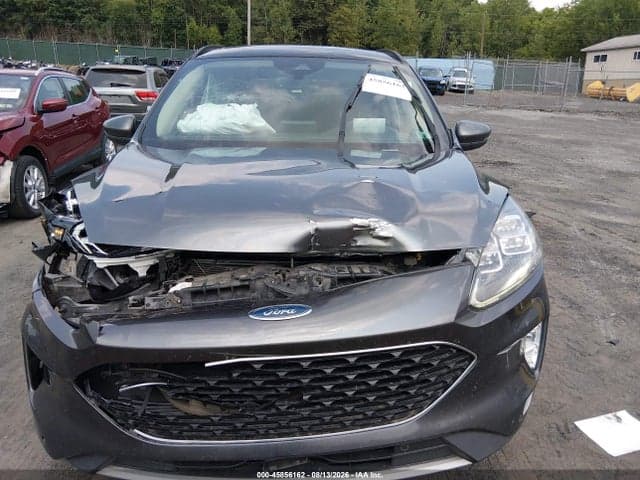 2020 FORD ESCAPE TITANIUM 12