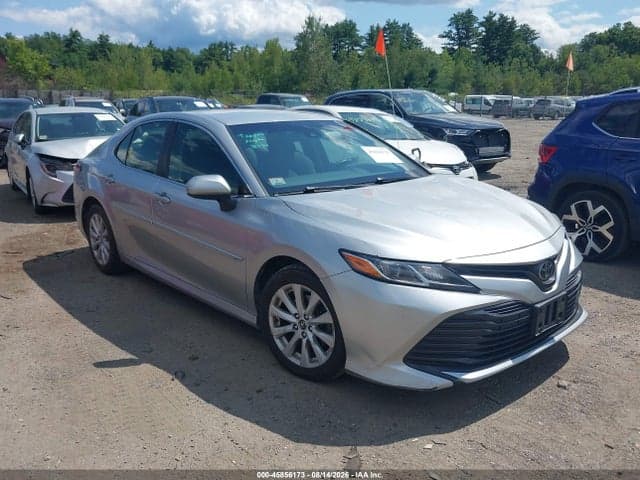 2018 TOYOTA CAMRY LE 1
