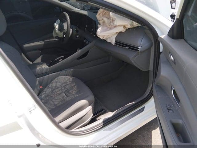 2026 HYUNDAI ELANTRA SE 5