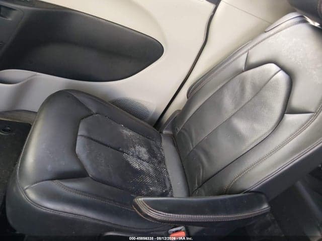 2020 CHRYSLER PACIFICA TOURING L 6