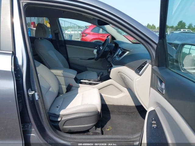 2017 HYUNDAI TUCSON SE 5