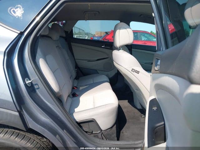 2017 HYUNDAI TUCSON SE 8