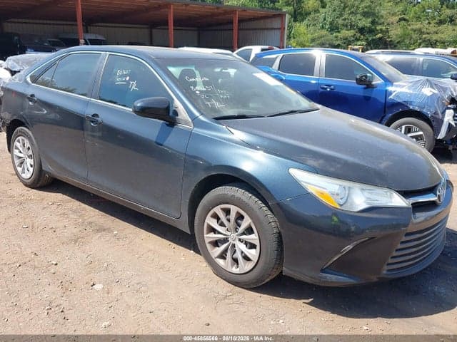 2017 TOYOTA CAMRY LE 1