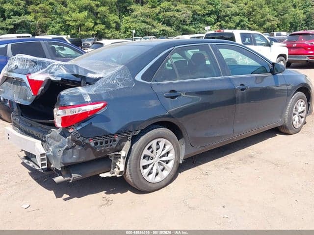 2017 TOYOTA CAMRY LE 4