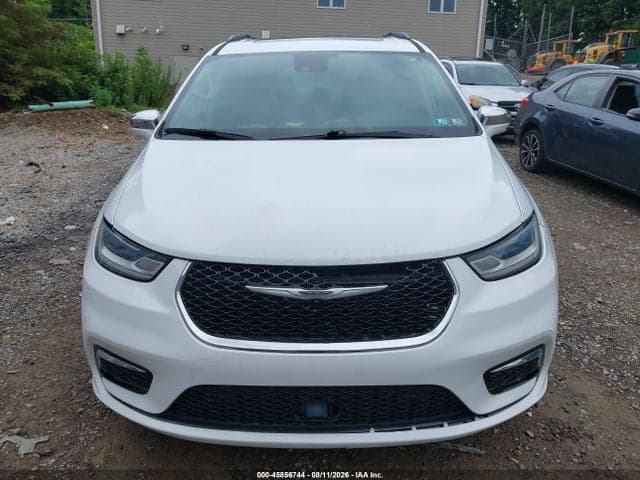 2022 CHRYSLER PACIFICA LIMITED 12