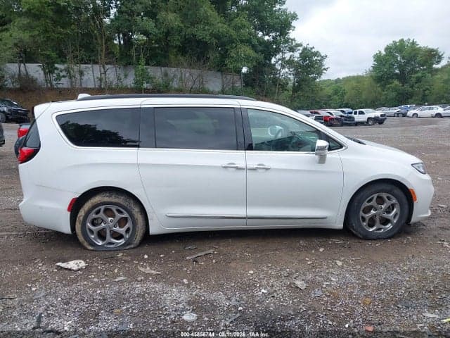 2022 CHRYSLER PACIFICA LIMITED 13
