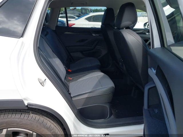 2026 VOLKSWAGEN TIGUAN SE 8