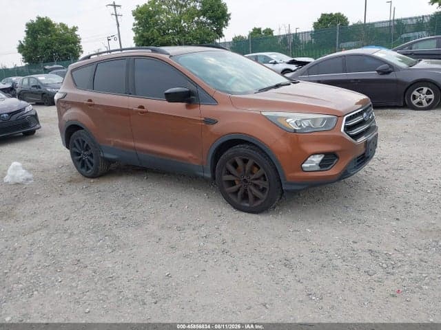 2017 FORD ESCAPE SE 1